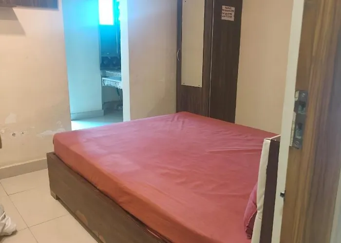 Hotel Rajshree International