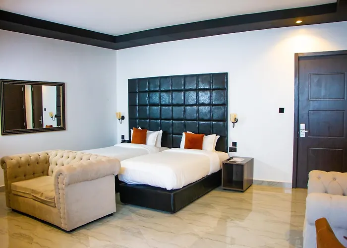 Avian Court Hotel