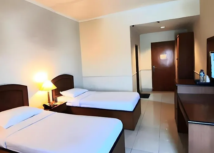 Alexander Hotel Tegal