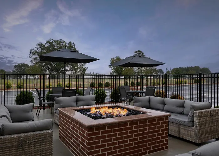 Fairfield Inn & Suites Weldon