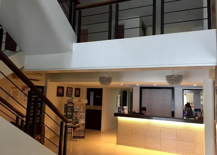 Manhattan Suites Inn