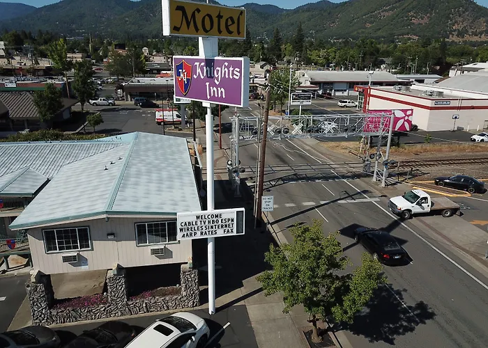 Knights Inn Motel