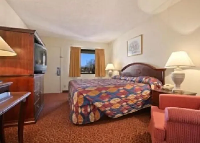 Park Hill Inn And Suites