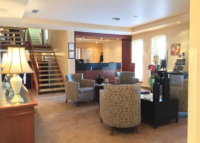 Clarion Pointe