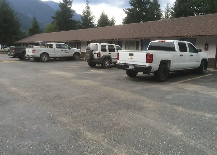 Canyon Alpine Motel