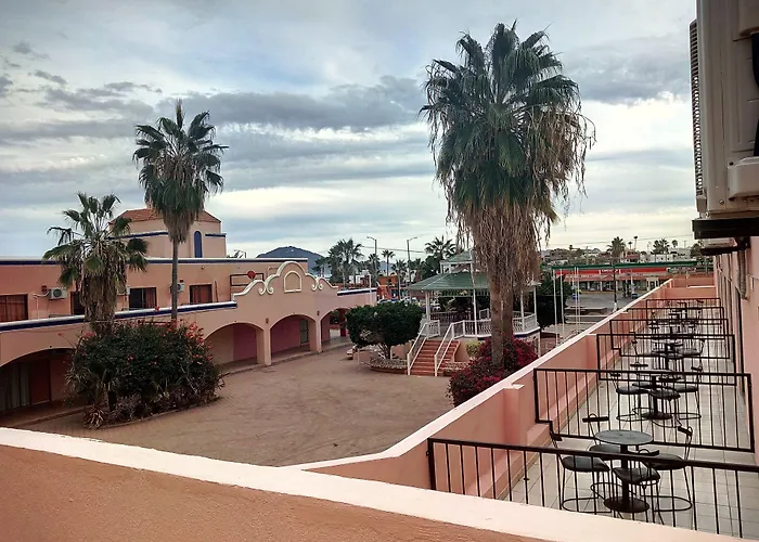 Los Jitos Hotel & Suites