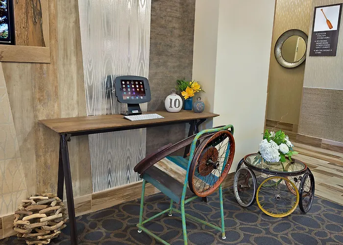 Oxford Suites Bellingham