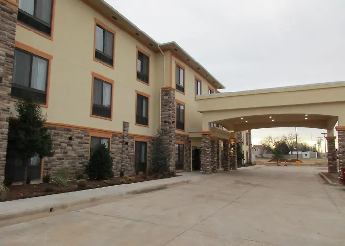 Best Western Plus Fairview Inn & Suites