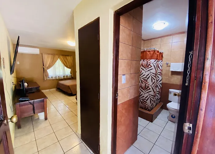 Hotel Puerto Libre