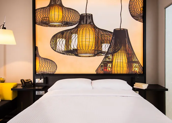 Simon Hotel