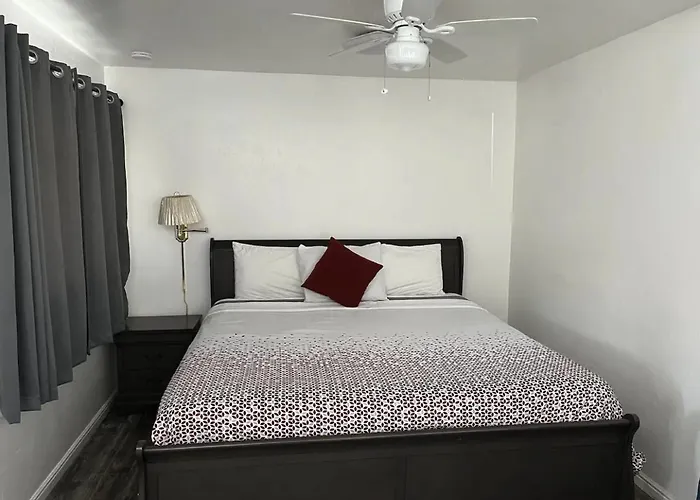 Holiday Motel