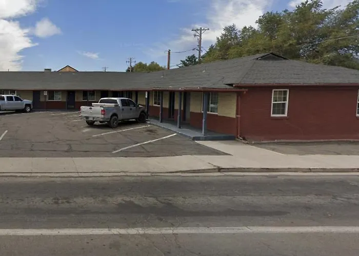 Travelers Motel