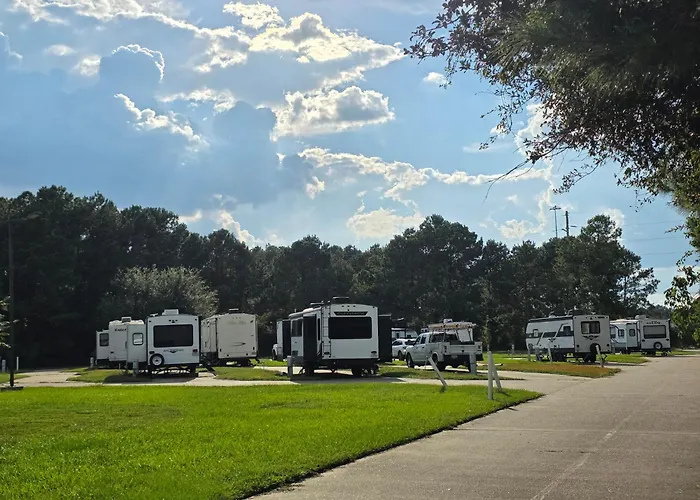 Winnie Inn Suites & Rv Park