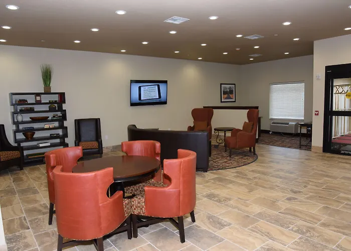 Home Away Kitchen Suites Enid