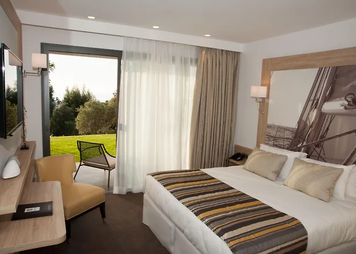 Davia Hotel