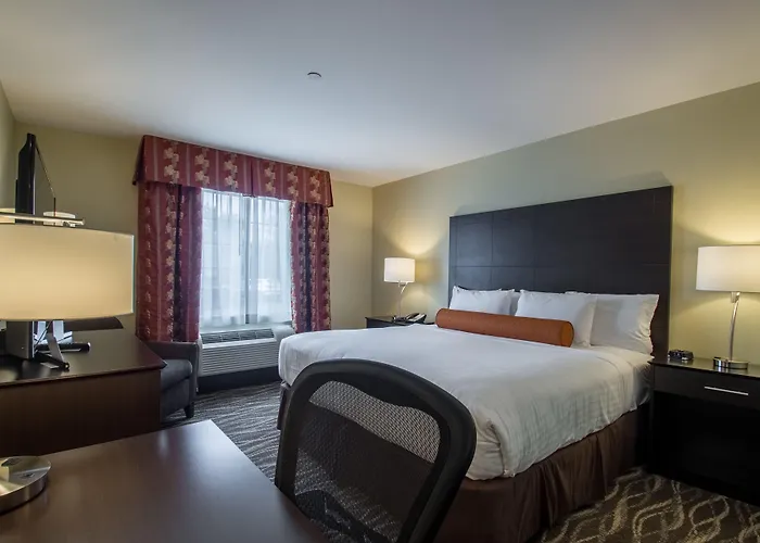 Creekstone Inn & Suites - St Marys