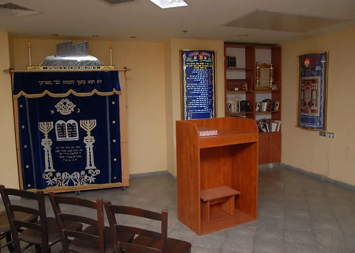 Adi Hotel
