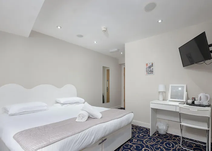 The R Inn Hotel