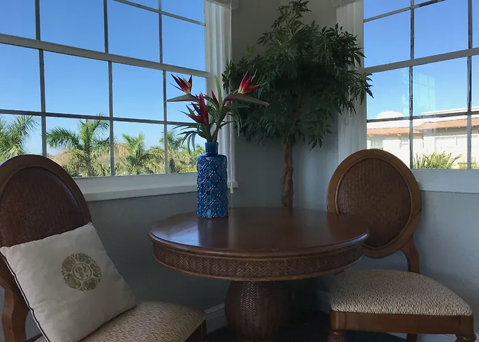 Crystal Bay Historic Hotel