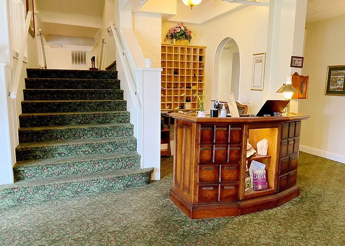 Crystal Bay Historic Hotel