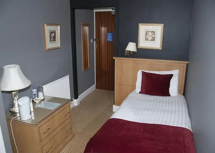 Caledonian Hotel