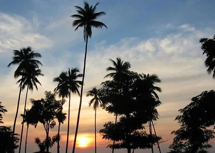 Khanom Golden Beach Hotel