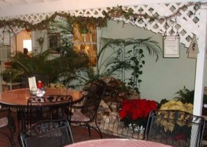 Country Squire Inn And Suites