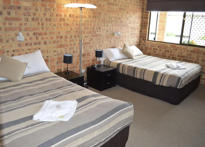 Golden Beach Motor Inn, Caloundra