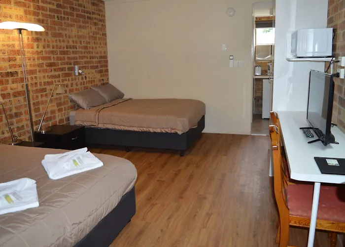 Golden Beach Motor Inn, Caloundra