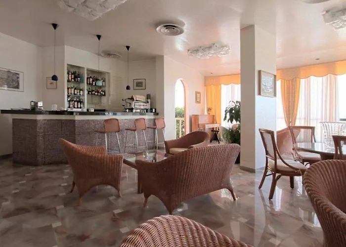 Hotel Torremaura Fronte Mare Con Beach Club