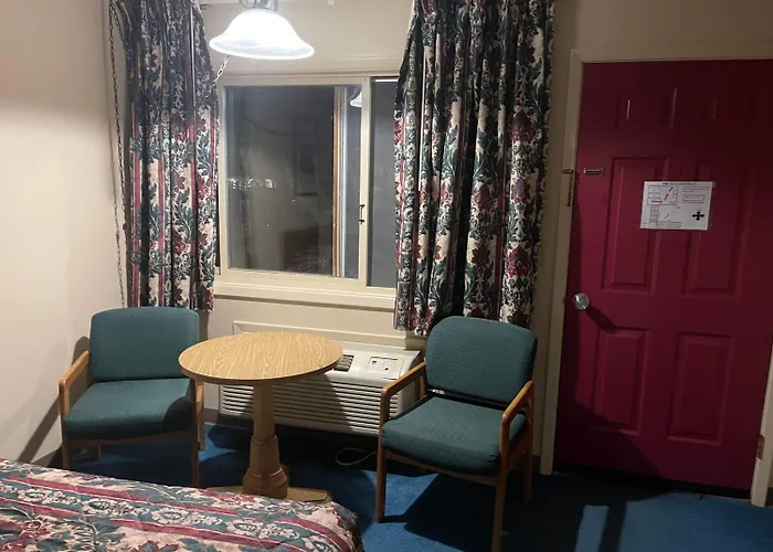 Dollinger'S Motor Inn