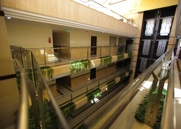 Queen Plaza Hotel