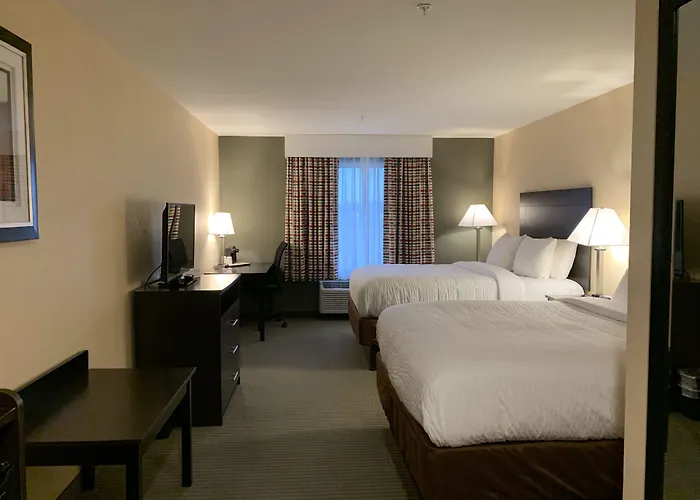 Days Inn & Suites By Wyndham Florence/Jackson Area