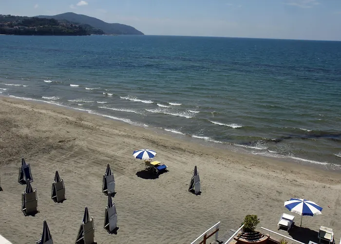Hotel Residence La Darsena