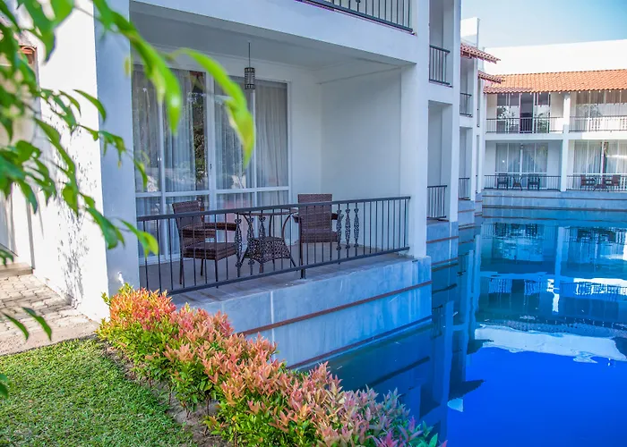 The Covanro Airport Hotel - Katunayake
