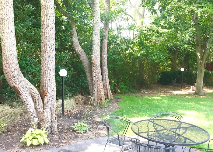 Shorewood Inn