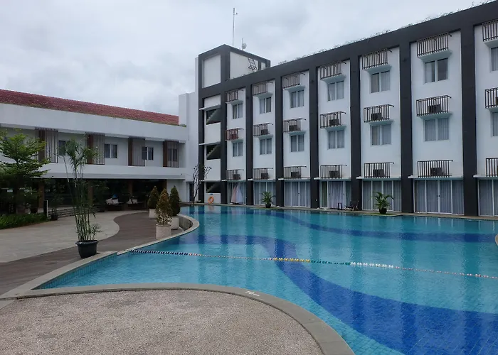 Front One Akshaya Hotel Karawang