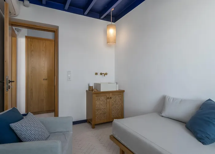 Milos Breeze Boutique Hotel