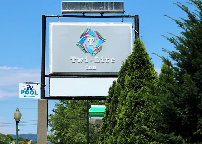Twi-Lite Inn