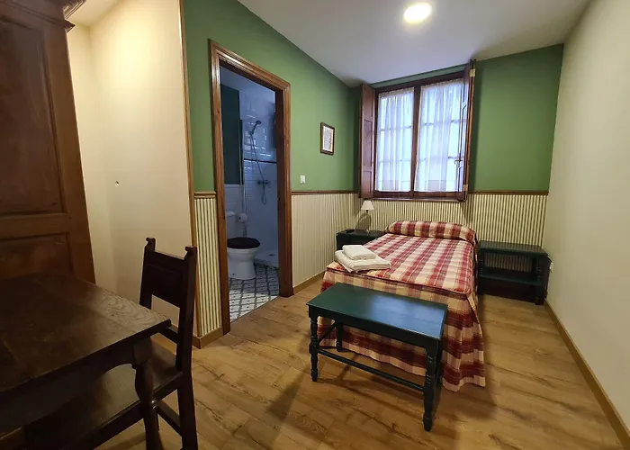 Hotel Colonial De Santillana