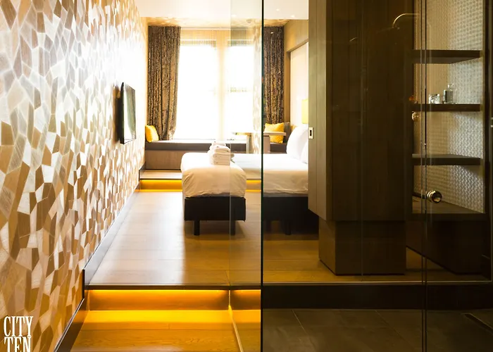 Manzo'S Suites