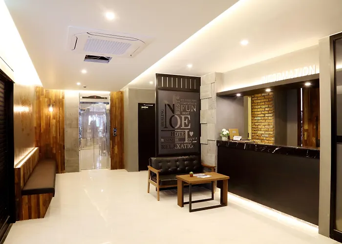 Noel Business Hotel