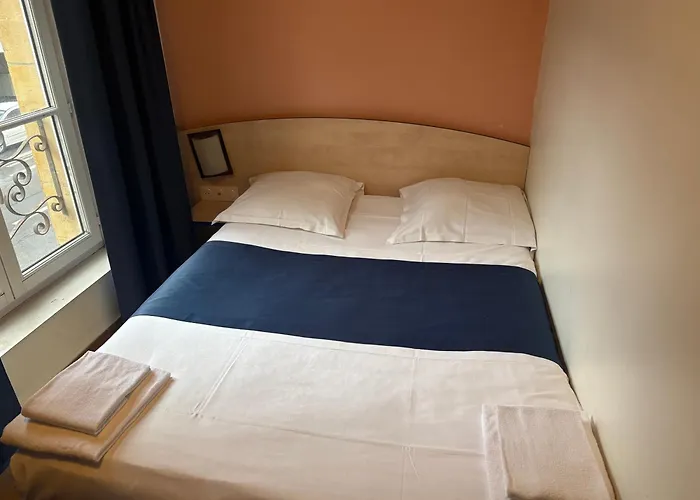 Hotel Cesar Climatisation Dans La Majorite Des Chambres Centre-Ville Gare Charleville-Mezieres
