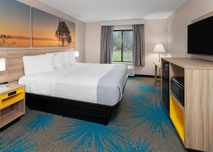 Days Inn By Wyndham Eagle River