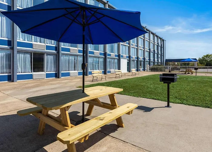 Days Inn By Wyndham Cambridge