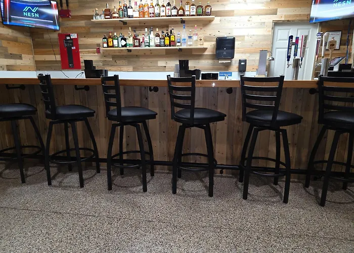 Katahdin Inn & Suites