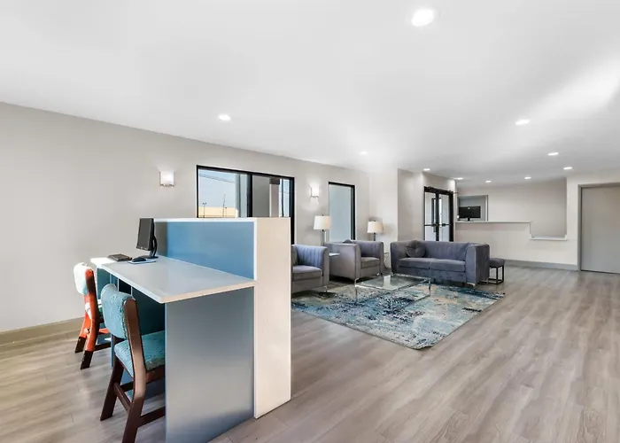 Days Inn By Wyndham Enterprise