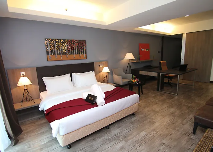 Nexus Regency Suites & Hotel