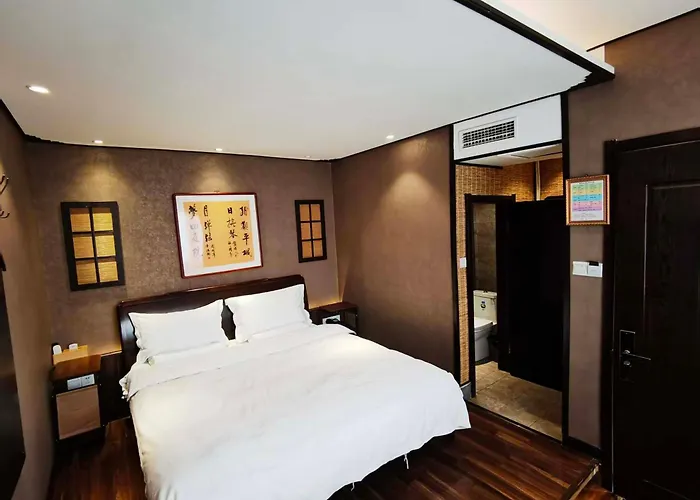 Zhifang Hotel