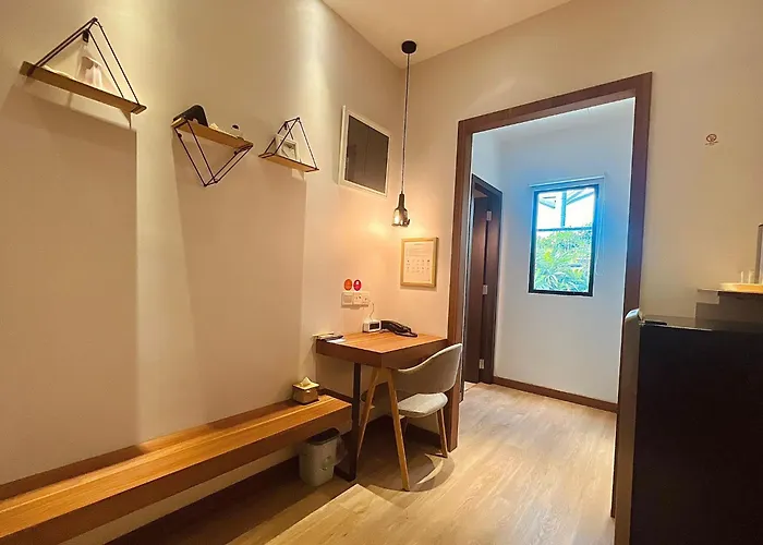 Oxy Suites 1-06 at Shophouse Meisterstadt Pollux Habibie